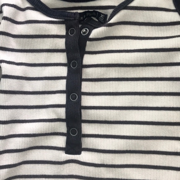 White and navy blue striped tank top - Picture 2 of 3
